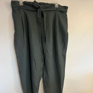Loft Plus linen petite pants in olive green with fabric belt size 20 NWT